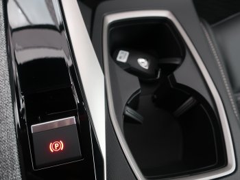Peugeot 3008 ALLURE Hybrid 145 e-DCS6 full