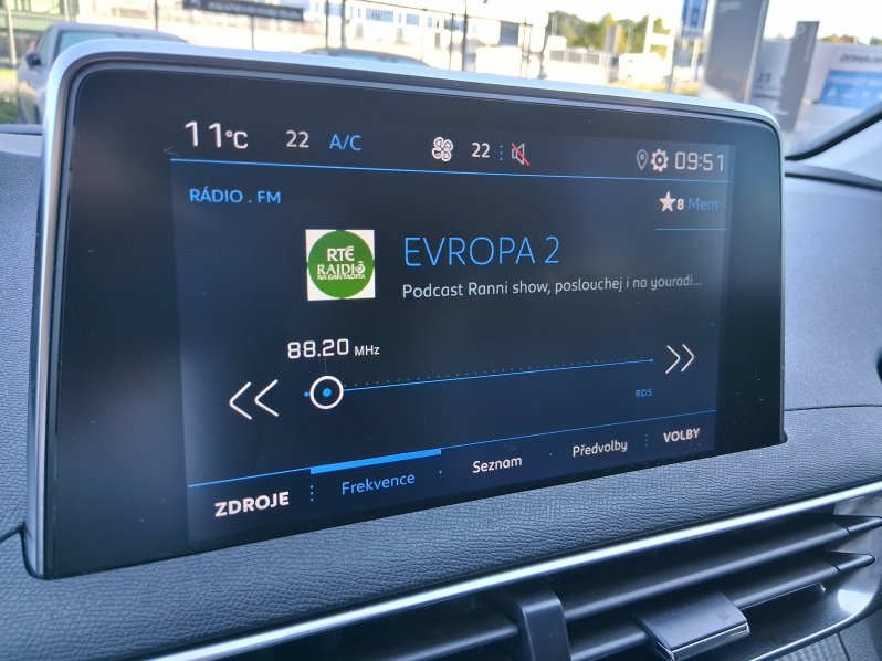 Peugeot 3008 ACTIVE 1.2 PureTech 96 kW full