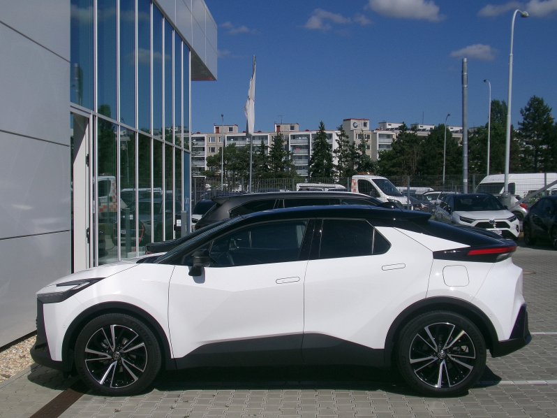 Toyota C-HR EXECUTIVE VIP 1,8 HYBRID 103kW full