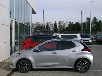 Toyota Yaris TECH STYLE 1.5i 92kW AT full