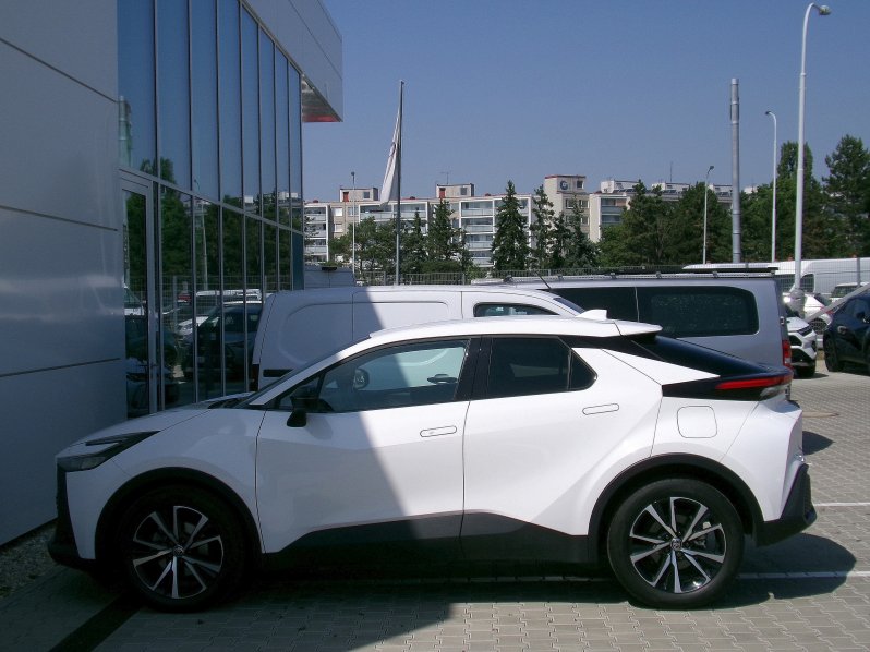 Toyota C-HR STYLE 1,8 HEV 103kW AT full