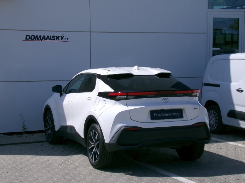 Toyota C-HR STYLE 1,8 HEV 103kW AT full