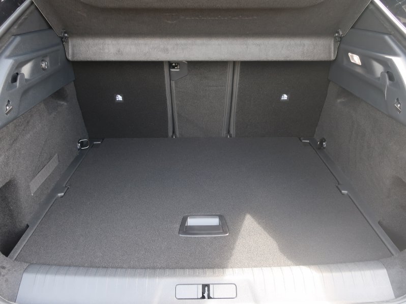 Peugeot 3008 ALLURE Hybrid 145 e-DCS6 full