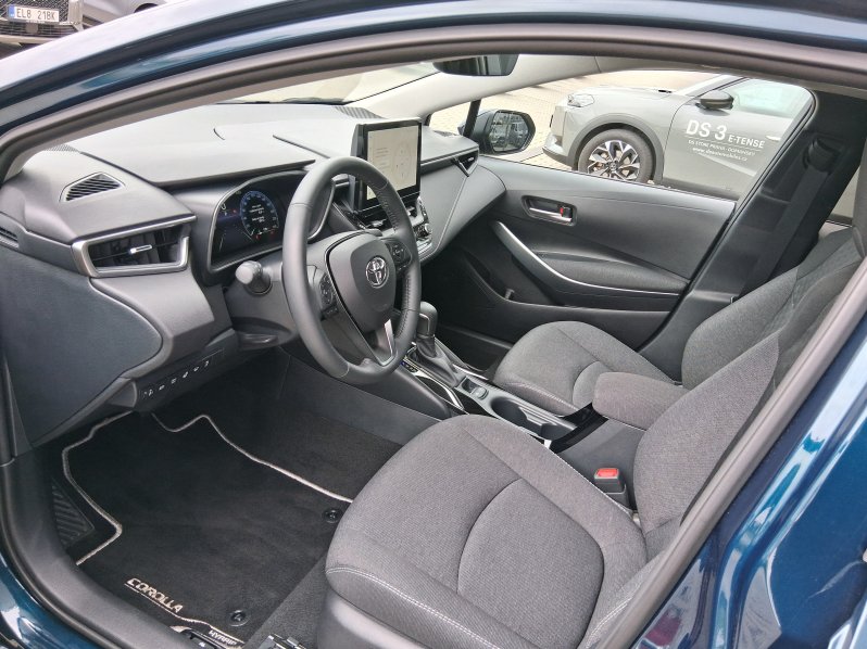 Toyota Corolla STYLE 1.8 Hyb. 103 kW full