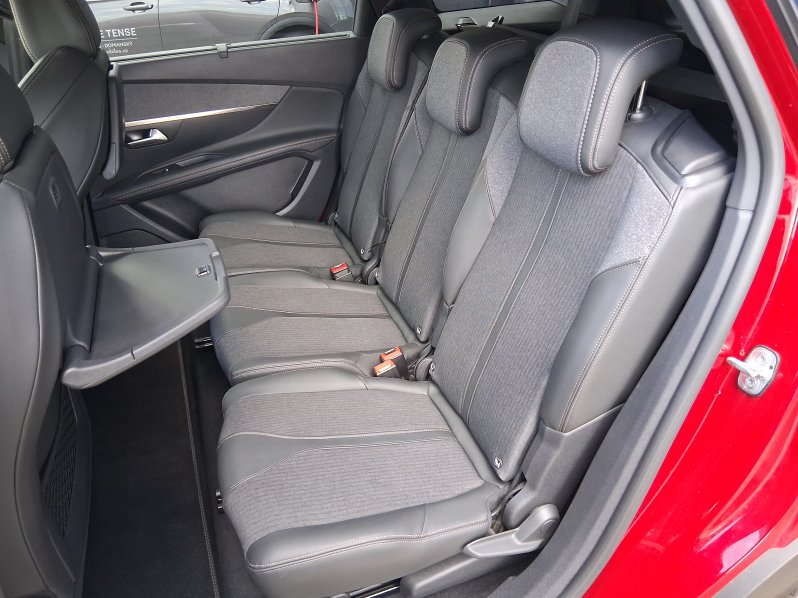 Peugeot 5008 GT LINE 1.6 PT 133 kW full