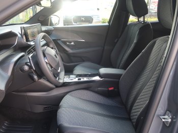 Peugeot 2008 ALLURE Hybrid 145 e-DCS6 full