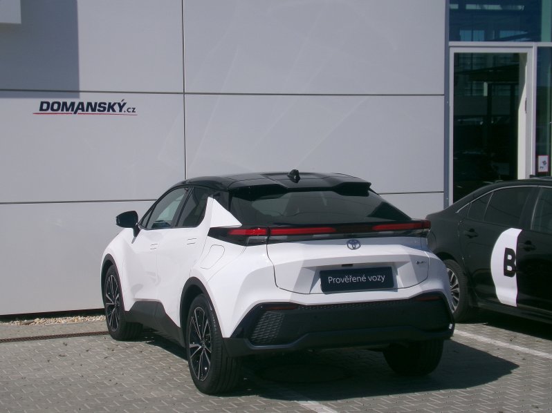Toyota C-HR EXECUTIVE VIP 1,8 HYBRID 103kW full