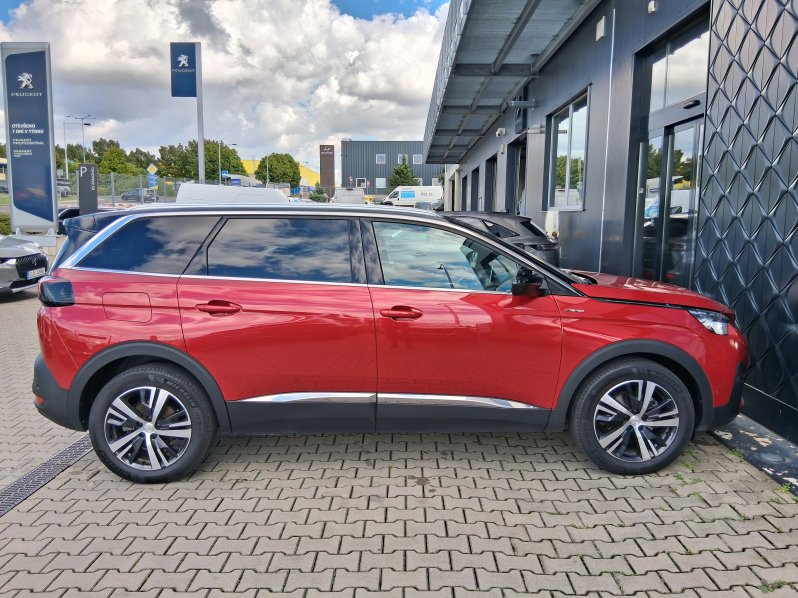 Peugeot 5008 GT LINE 1.6 PT 133 kW full