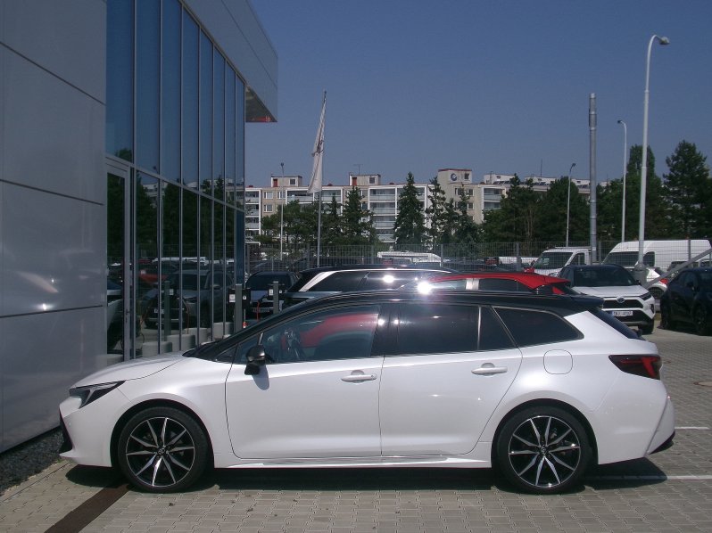 Toyota Corolla TS GR SPORT DYNAMIC HEV 2,0 full