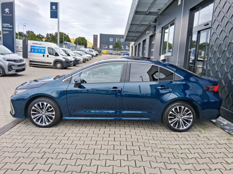 Toyota Corolla STYLE 1.8 Hyb. 103 kW full