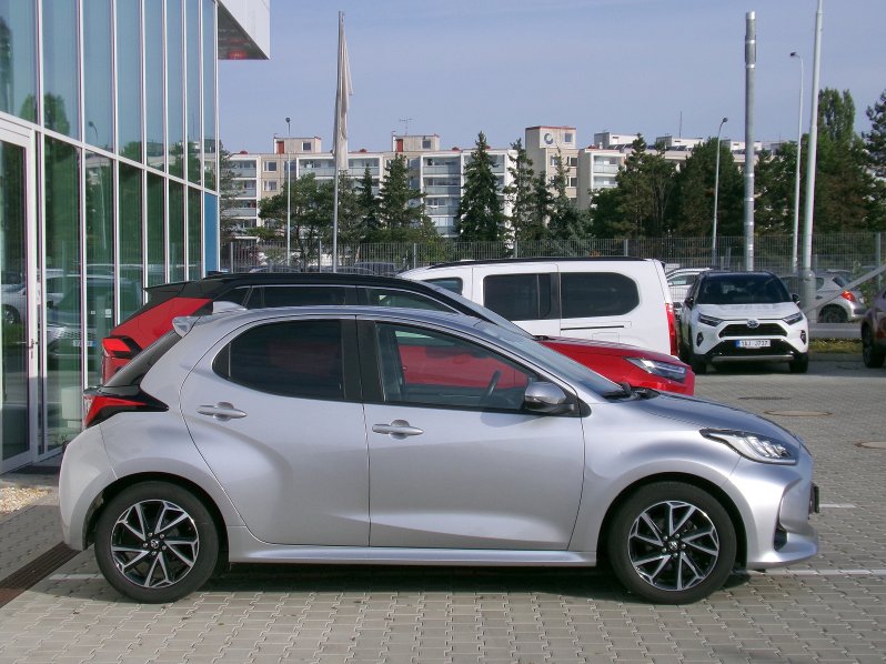 Toyota Yaris TECH STYLE 1.5i 92kW AT full
