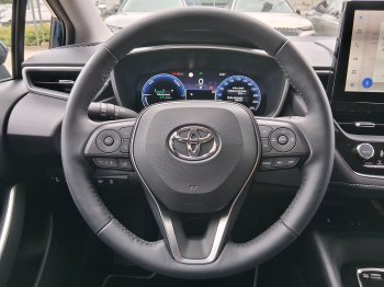 Toyota Corolla STYLE 1.8 Hyb. 103 kW full