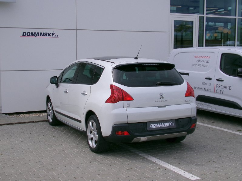 Peugeot 3008 ALLURE 2.0 HDi HYBRID4 120kW full