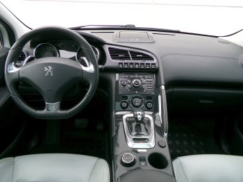 Peugeot 3008 ALLURE 2.0 HDi HYBRID4 120kW full