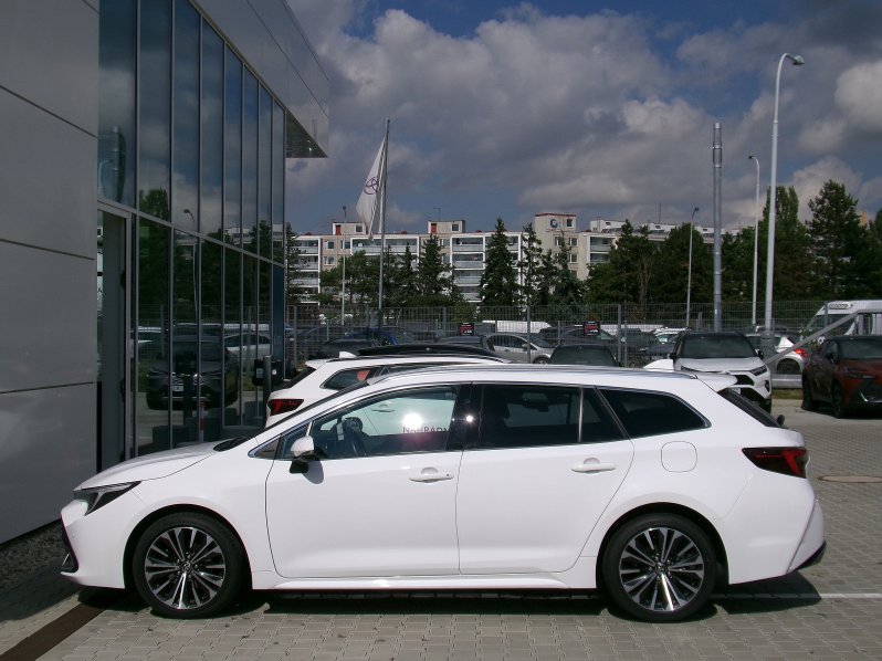 Toyota Corolla TS STYLE 1,8 HEV 103kW AT full