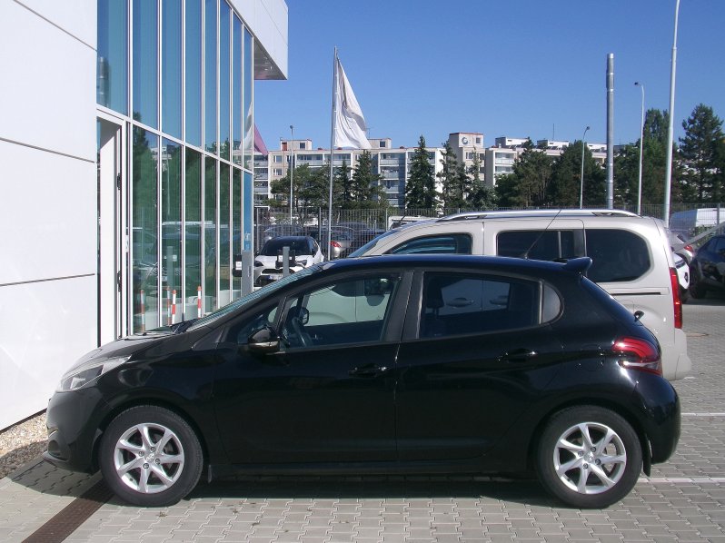 Peugeot 208 ACTIVE 1,2 PureTech 60kW full