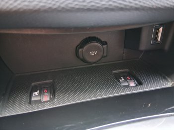 Peugeot 308 ACTIVE 1.5 BHDi 96kW full