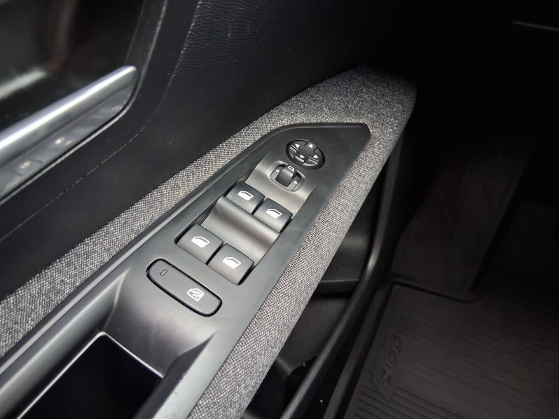 Peugeot 3008 ACTIVE 1.6 BHDi 88kW full