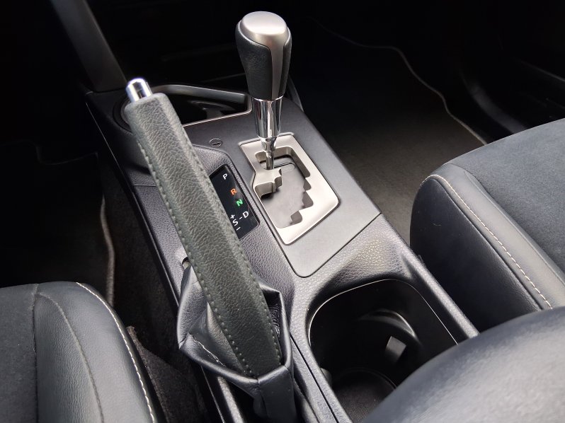 Toyota RAV4 EXECUTIVE 2.5 Hyb. 4×4 145 kW full