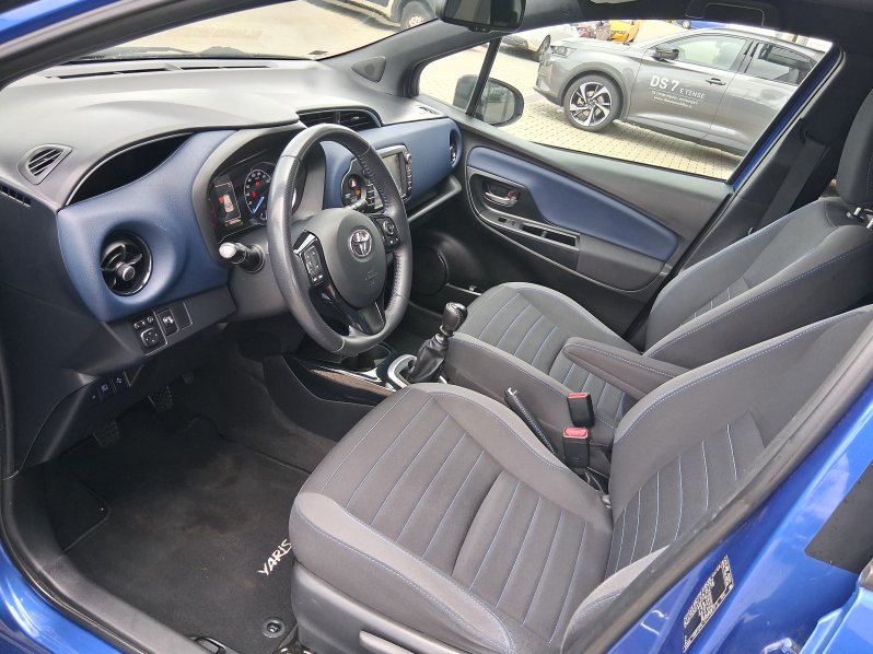 Toyota Yaris SELECTION 1.5 VVT-i 82kW full