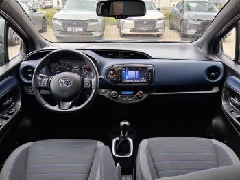 Toyota Yaris SELECTION 1.5 VVT-i 82kW full