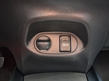 Toyota Yaris SELECTION 1.5 VVT-i 82kW full