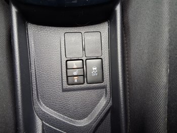 Toyota Yaris SELECTION 1.5 VVT-i 82kW full