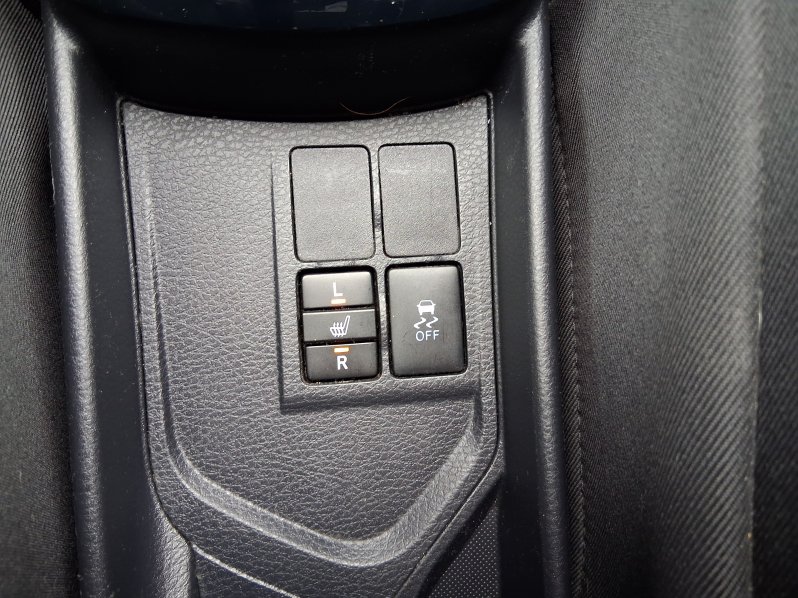 Toyota Yaris SELECTION 1.5 VVT-i 82kW full