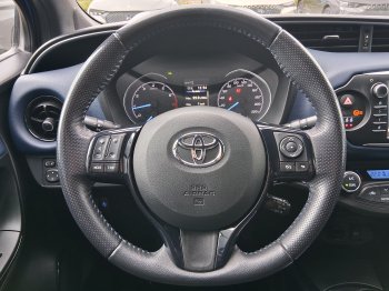 Toyota Yaris SELECTION 1.5 VVT-i 82kW full