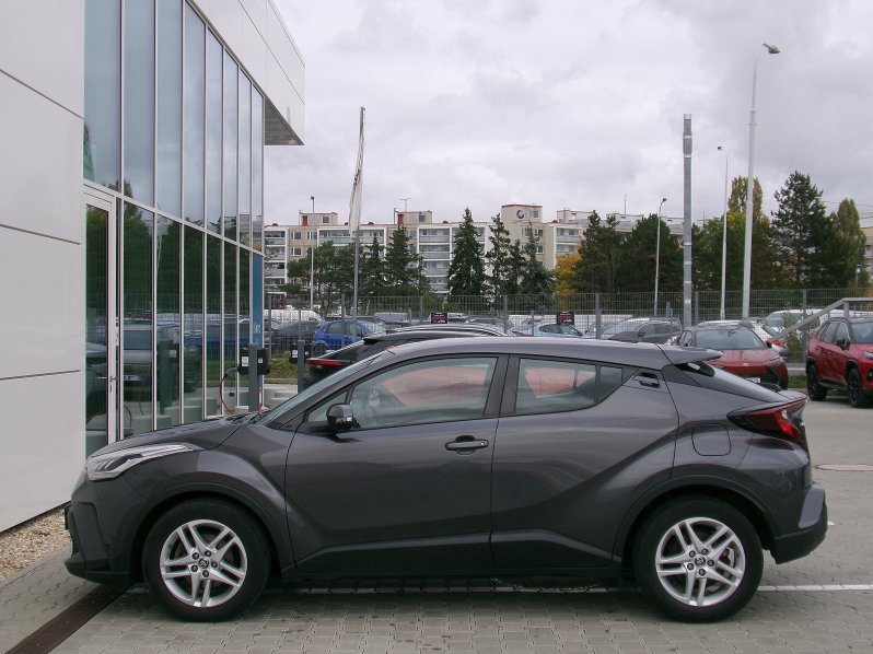 Toyota C-HR COMFORT 1,8 HYBRID 90kW AT full