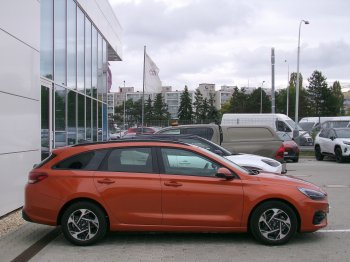 Hyundai i30 WG FAMILY 1,5 T-GDi 103kW full