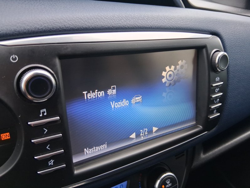 Toyota Yaris SELECTION 1.5 VVT-i 82kW full