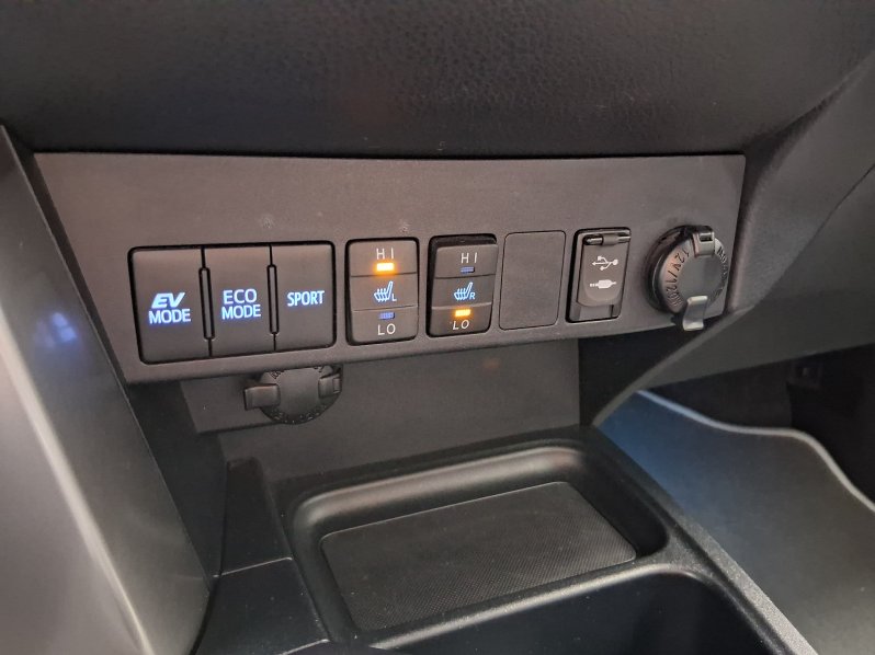 Toyota RAV4 EXECUTIVE 2.5 Hyb. 4×4 145 kW full