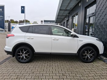 Toyota RAV4 EXECUTIVE 2.5 Hyb. 4×4 145 kW full