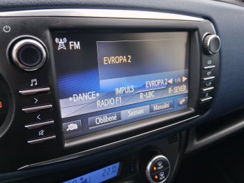 Toyota Yaris SELECTION 1.5 VVT-i 82kW full