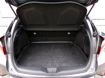 Toyota C-HR COMFORT 1,8 HYBRID 90kW AT full