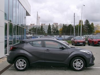Toyota C-HR COMFORT 1,8 HYBRID 90kW AT full
