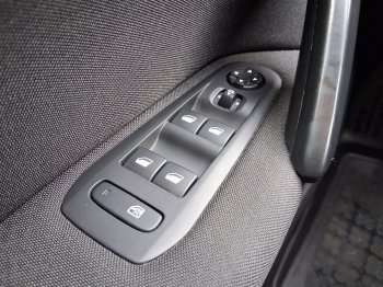 Peugeot 308 ACTIVE 1.5 BHDi 96kW full