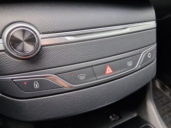 Peugeot 308 ACTIVE 1.5 BHDi 96kW full