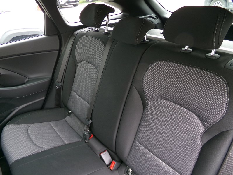 Hyundai i30 WG FAMILY 1,5 T-GDi 103kW full