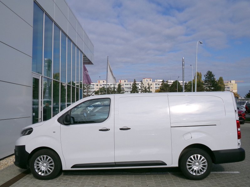 Toyota ProAce ACTIVE 2,0 D-4D L2 106kW full