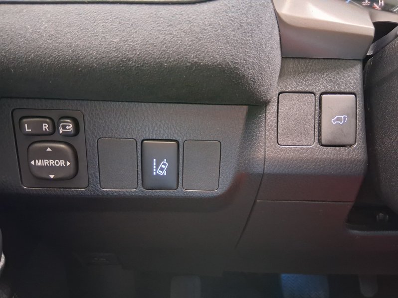 Toyota RAV4 EXECUTIVE 2.5 Hyb. 4×4 145 kW full