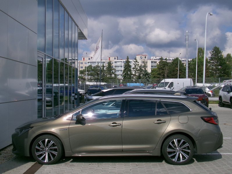 Toyota Corolla TS Comfort Tech Style 1,8 HEV full