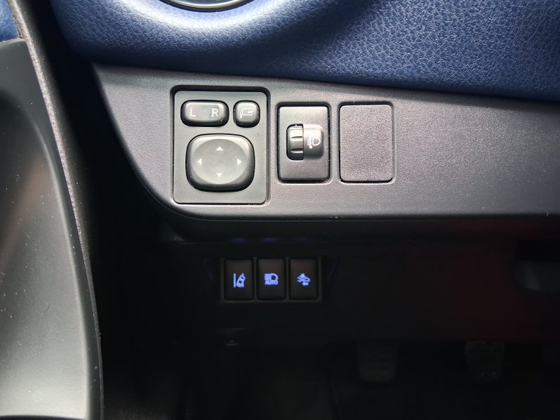 Toyota Yaris SELECTION 1.5 VVT-i 82kW full