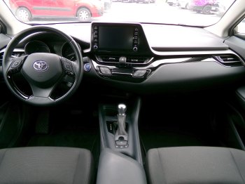 Toyota C-HR COMFORT 1,8 HYBRID 90kW AT full