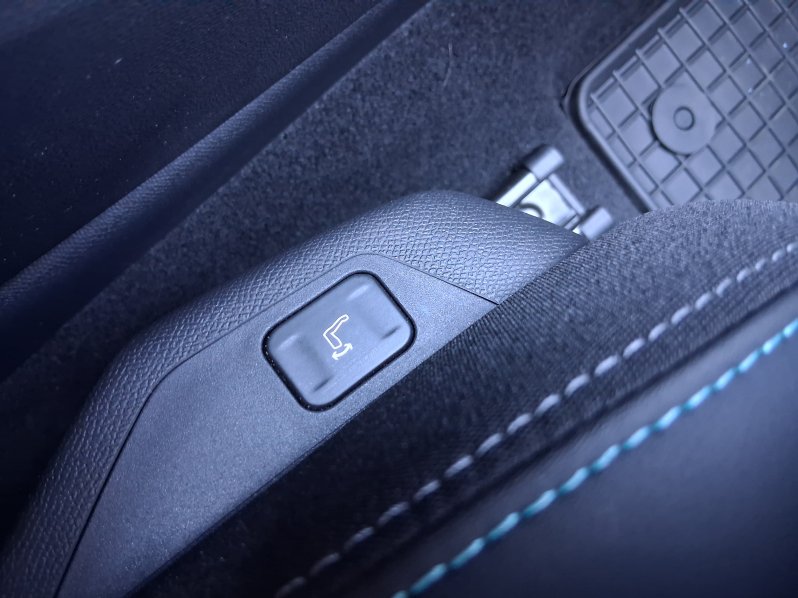 Peugeot 308 ALLURE 1.2 PureTech 96 kW full