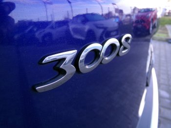 Peugeot 3008 ALLURE+ 2.0 BlueHDi 110kW full