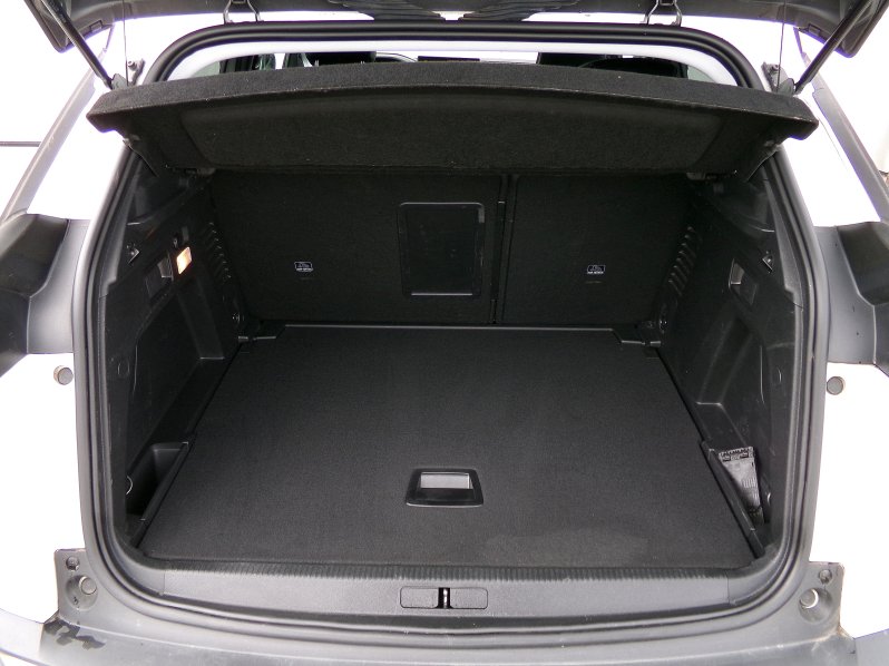 Peugeot 3008 ALLURE PACK 1,2 PureTech AT8 full