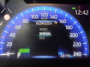 Toyota Corolla COM. TECH STYLE 1.8 Hyb. 90 kW full