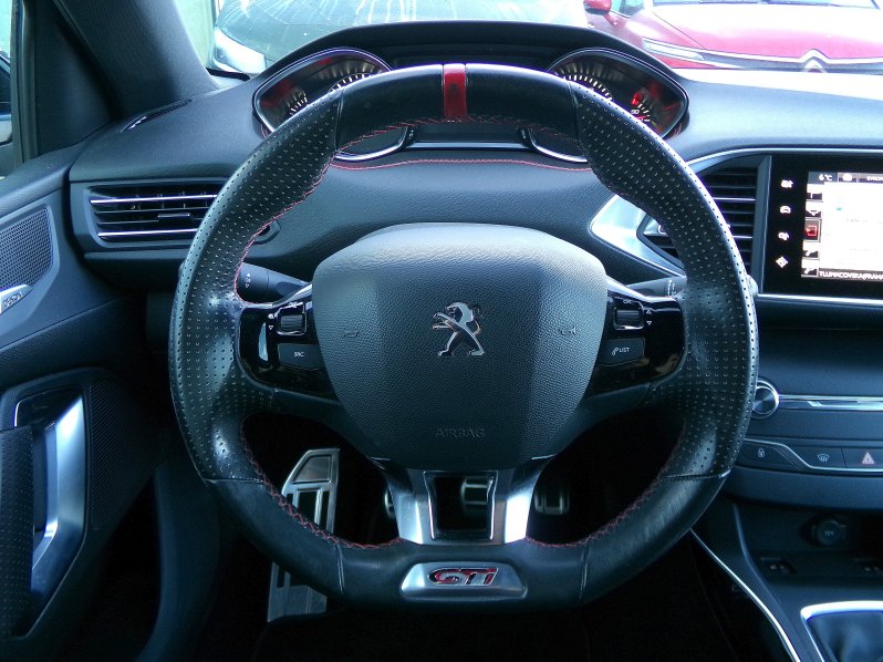 Peugeot 308 GTi 1.6 TURBO 270k MAN6 full